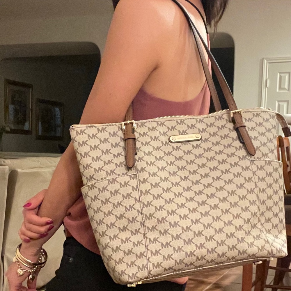 Micheal Kors - Authentic Tote